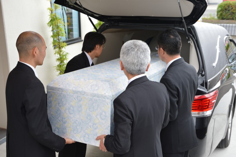 出棺 の流れ〜葬儀から火葬場まで〜 福島・茨城の葬儀は「たまのや」へ